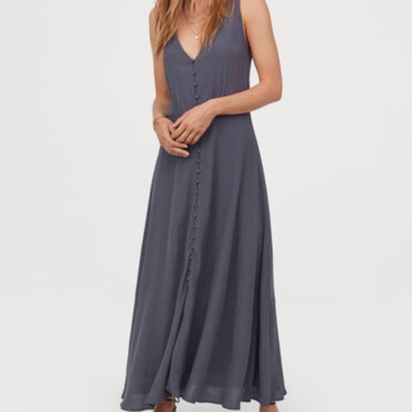 H&M Dresses & Skirts - H&M Creped Button Down Dress